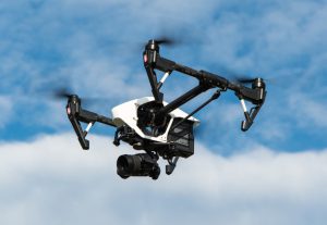 drony sportowe